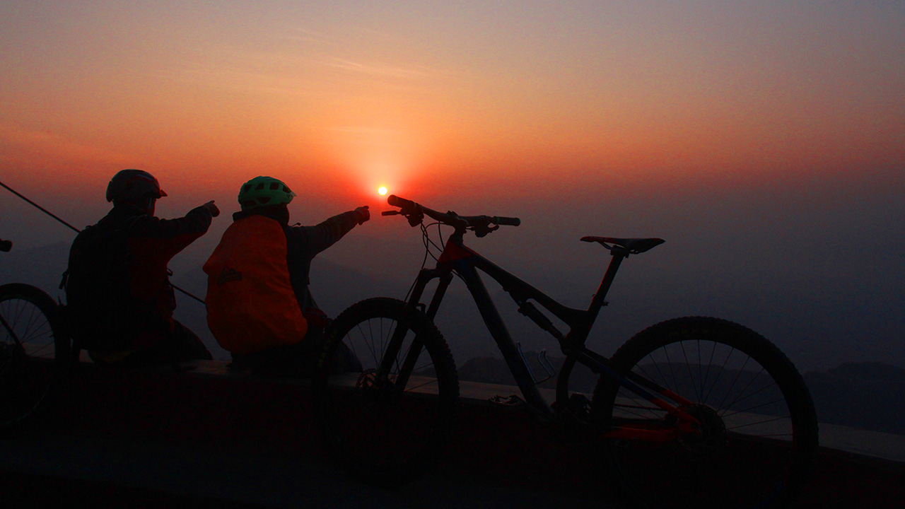 Sarangkot Sunset  Viewpoint